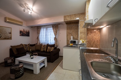 Apartman 4 – dnevni boravak s kuhinjskim kutkom