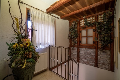 Apartman 6 – ulaz s dekoracijom